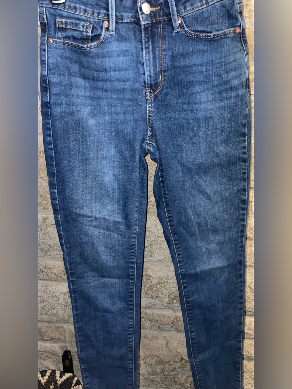 💰Denizen by Levi’s Women’s size 2M Denim Blue Jeans**updated pictures!!